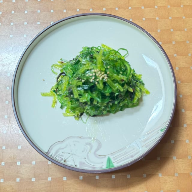 Green Seaweed Salad.